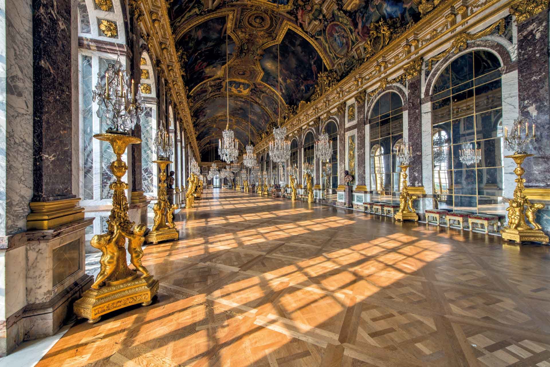 mirrored furniture in your home Versailles Hall of Mirrors