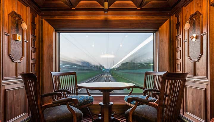 gift guide, seven stars train Kyushu, seating area with panoramic window