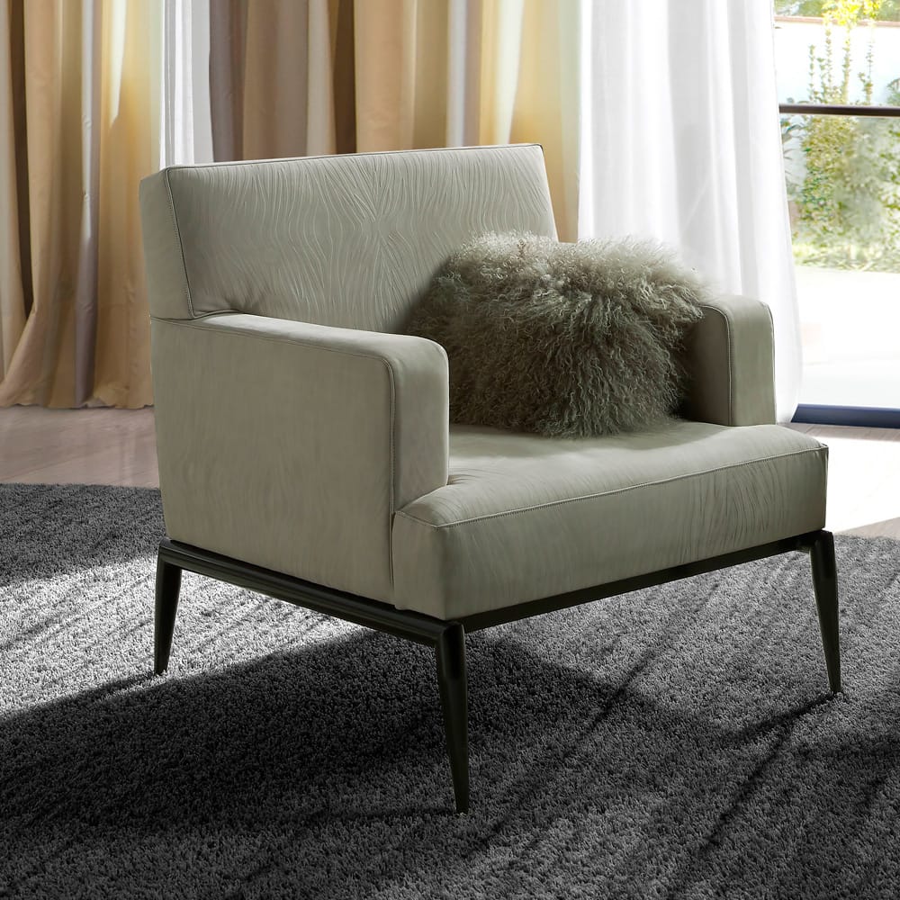 London Collection High End Contemporary Low Armchair