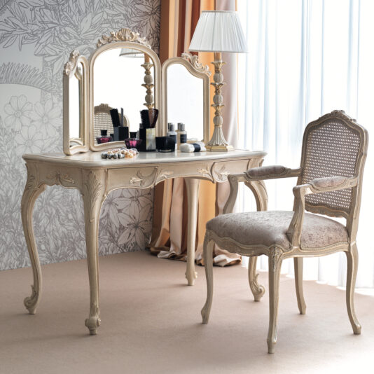 Ornate Classic Style Dressing Table Set